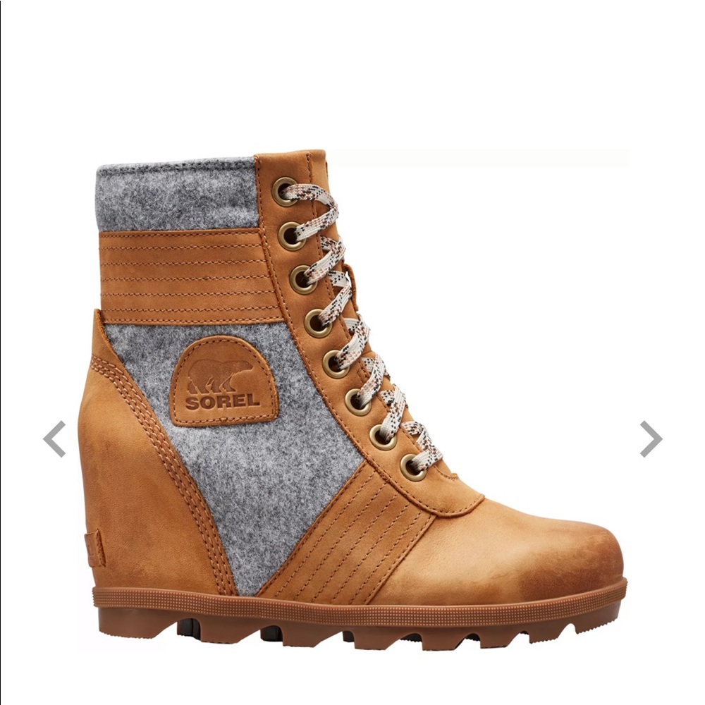 Sorel Lexie boot. Gently worn.